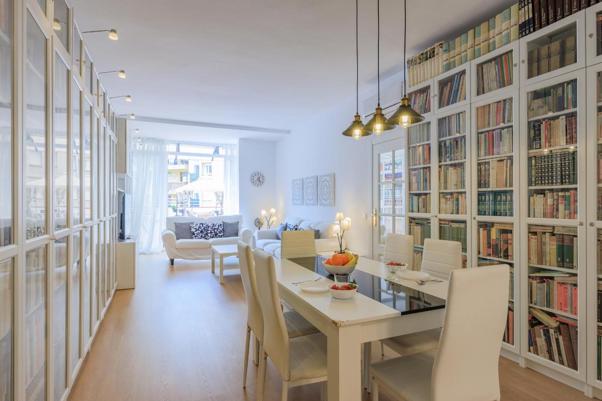 Aparteasy - Private Terrace, 3 Bedrooms, Eixample * Barcelona